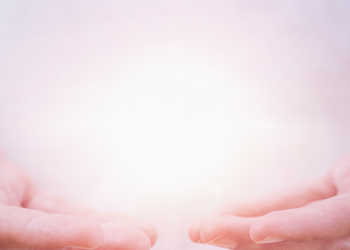 Reiki: O que é, como funciona e seus 6 principais benefícios