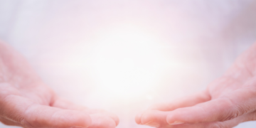 Reiki: O que é, como funciona e seus 6 principais benefícios